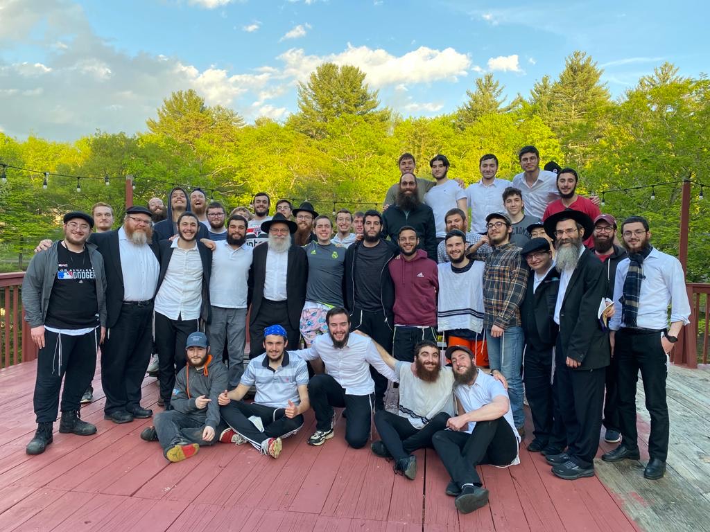 Yeshiva Group Picture